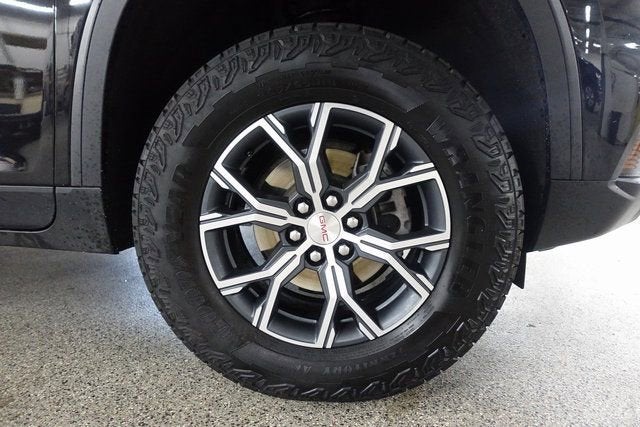 2024 GMC Acadia AT4