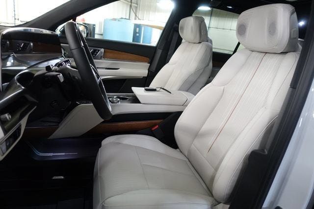 2027 Cadillac VISTIQ Sport