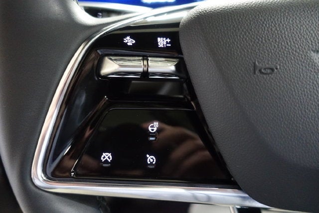 2025 Cadillac LYRIQ Luxury 1