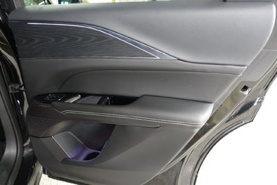 2025 Cadillac LYRIQ Luxury 1