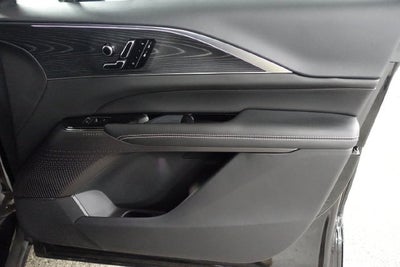 2025 Cadillac LYRIQ Luxury 1