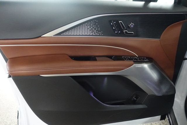 2027 Cadillac LYRIQ Signature Luxury