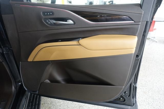 2023 Cadillac Escalade ESV Sport