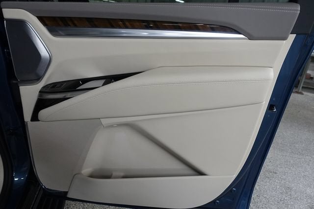 2026 Cadillac Escalade ESV Platinum Luxury