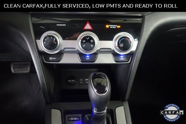 2019 Hyundai Elantra SE