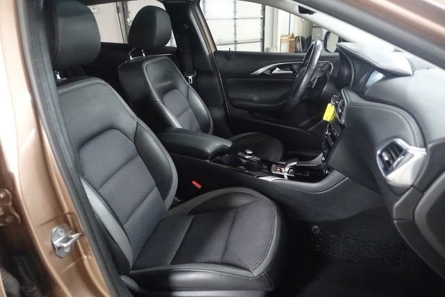 2019 INFINITI QX30 LUXE