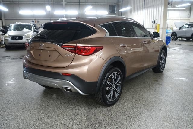 2019 INFINITI QX30 LUXE
